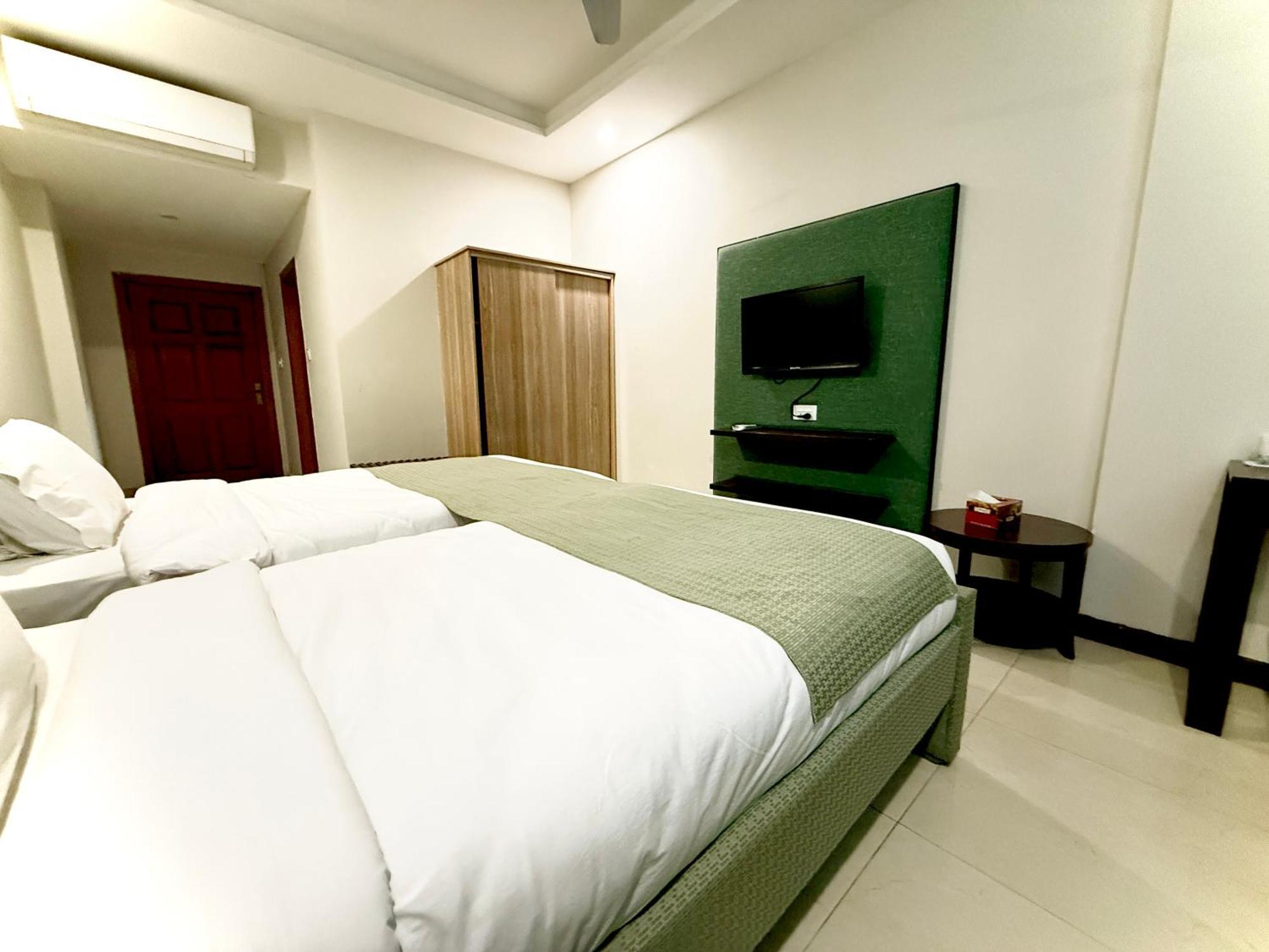 Atlas Hotel 伊斯兰堡 外观 照片