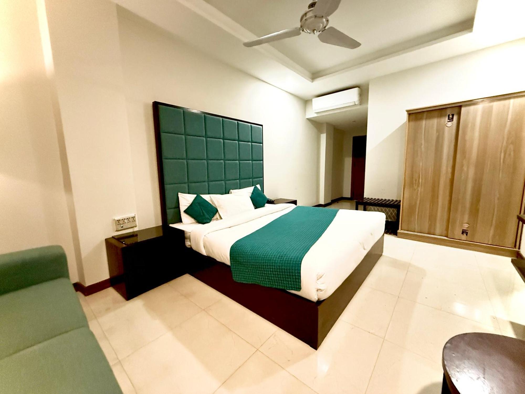 Atlas Hotel 伊斯兰堡 外观 照片