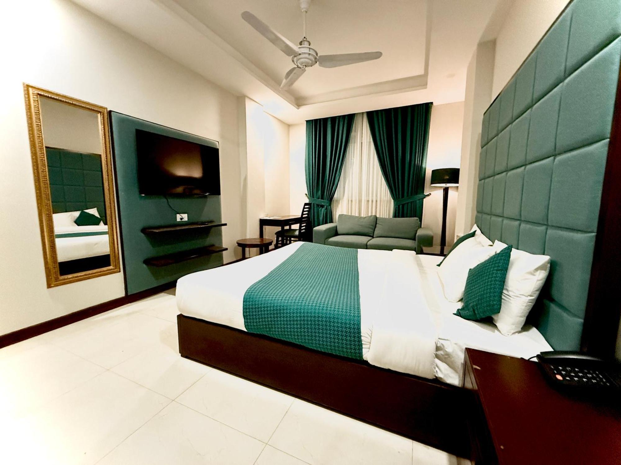 Atlas Hotel 伊斯兰堡 外观 照片